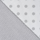 Mikos Kocyk dziecięcy z ozdobnym króliczkiem wykonany z 100% bio bawełny organicznej z certyfikatem GOTS dwustronny dzianinowy cienki na lato do wózka łóżeczka do przedszkola niemowlęcy tkany 1041 szary/grochy