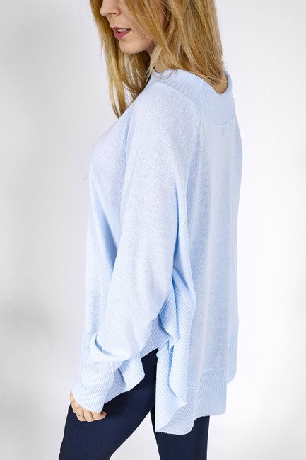 Luźny sweter oversize typu poncho 674